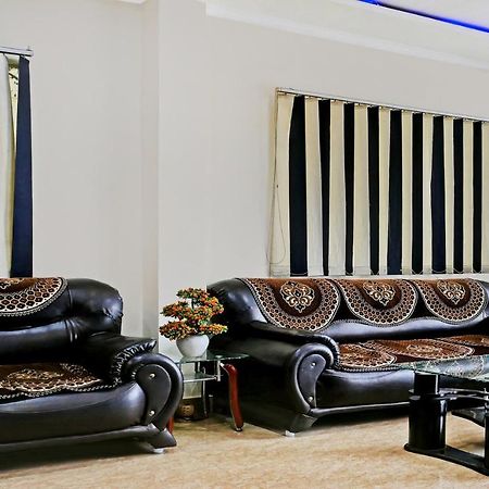 Hotel Itsy By Treebo - Ashoka Grand Waranasi Zewnętrze zdjęcie