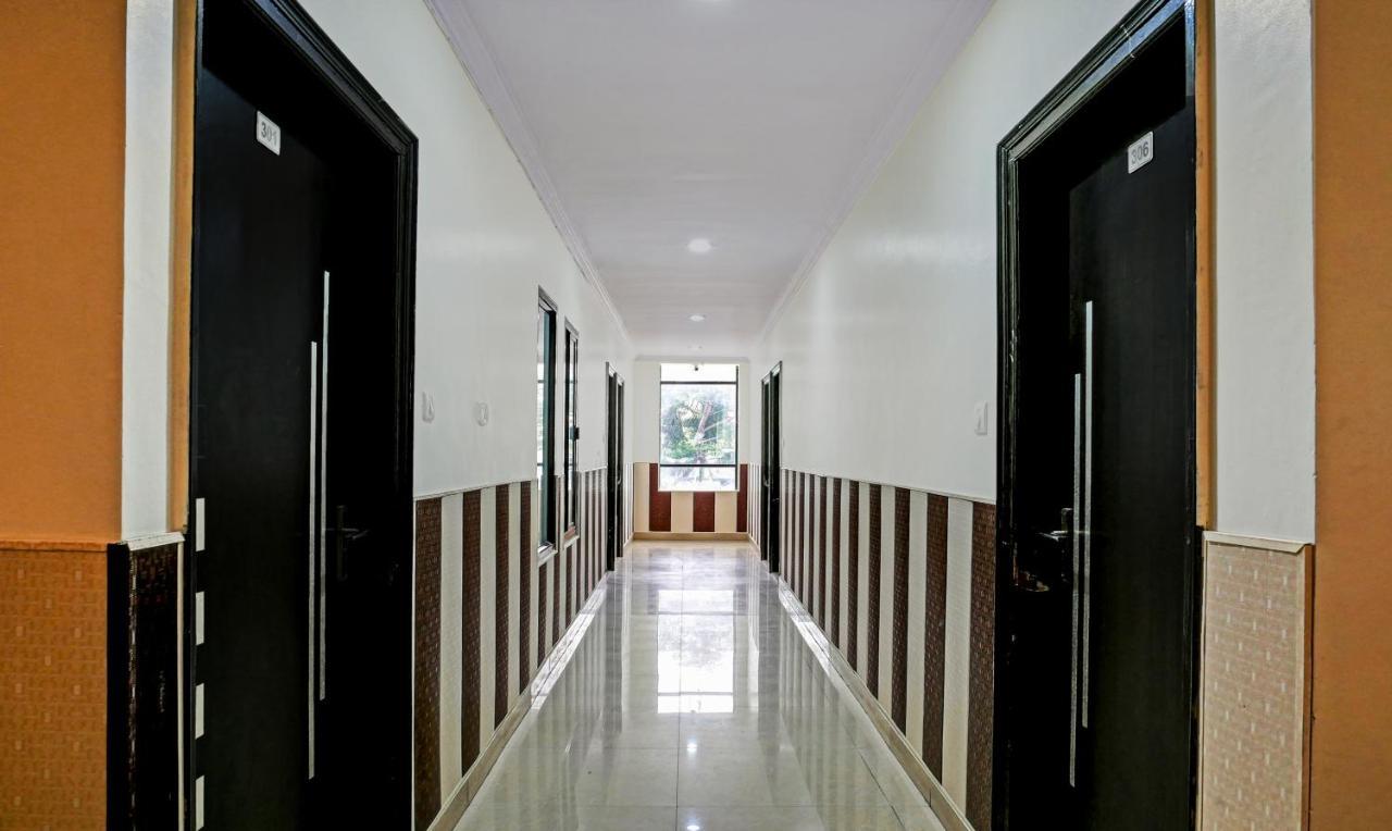 Hotel Itsy By Treebo - Ashoka Grand Waranasi Zewnętrze zdjęcie